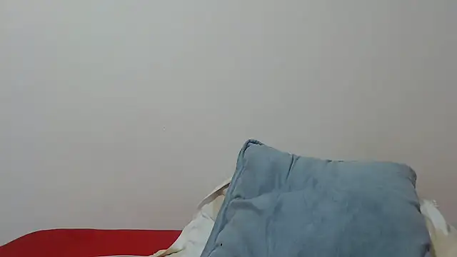 Snapshot of Maryem637048 chatting on February 13, 2026, 2:17 pm Maryem637048 online show from February 13, 2026, 2:17 pm