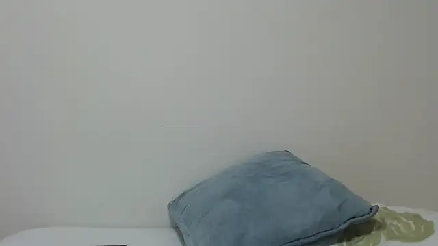 Snapshot of Maryem637048 chatting on February 5, 2026, 1:51 pm Maryem637048 online show from February 5, 2026, 1:51 pm