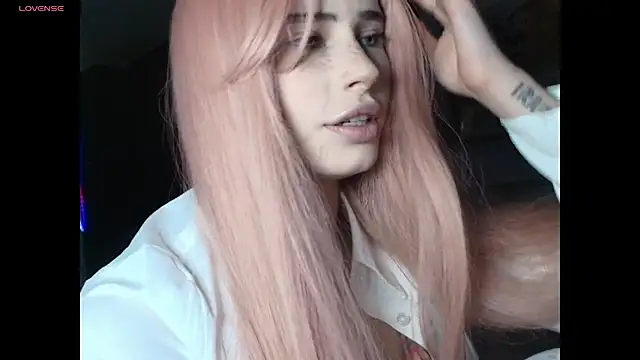 PieraMarch online show from April 1, 2026, 7:44 pm