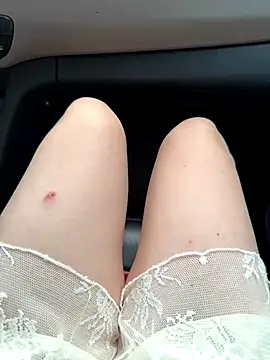 Snapshot of Meii-meyy chatting on September 27, 2025, 10:32 am Meii-meyy online show from September 27, 2025, 10:32 am