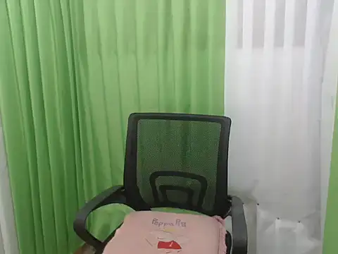 Snapshot of Slutty_baby19 chatting on February 16, 2026, 11:42 am Slutty baby19 online show from February 16, 2026, 11:42 am