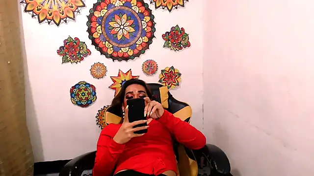 Snapshot of xxMistressWildKimxx chatting on October 17, 2025, 12:25 am xxMistressWildKimxx online show from October 17, 2025, 12:25 am