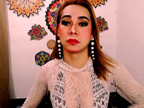 Snapshot of xxMistressWildKimxx chatting on October 29, 2025, 8:35 am xxMistressWildKimxx online show from October 29, 2025, 8:35 am