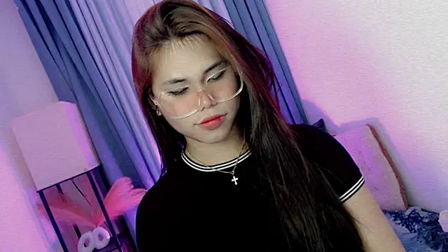 PrettyBlythes TS online show from March 9, 2026, 4:32 pm