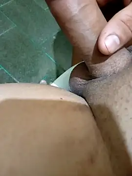 ALEX 19 DOCINHO online show from April 2, 2026, 8:04 pm