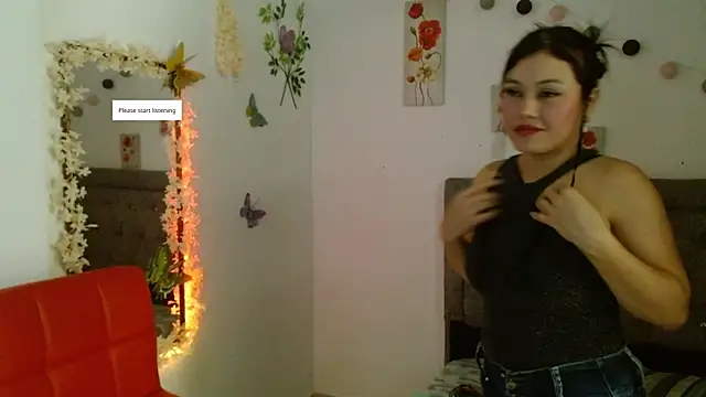 Snapshot of Meriilyn_Monroe724 chatting on October 20, 2025, 5:35 pm Meriilyn Monroe724 online show from October 20, 2025, 5:35 pm