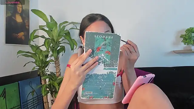 Snapshot of Britney_Rose chatting on September 17, 2025, 4:58 am Britney Rose online show from September 17, 2025, 4:58 am