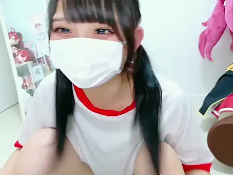 Snapshot of Hina-qp chatting on August 4, 2026, 10:42 am Hina-qp online show from August 4, 2026, 10:42 am