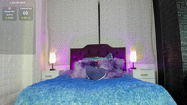 Snapshot of Zamara_Kleii chatting on October 8, 2025, 4:58 am Zamara Kleii online show from October 8, 2025, 4:58 am