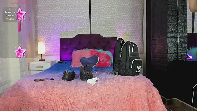 Snapshot of Zamara_Kleii chatting on September 13, 2025, 4:23 am Zamara Kleii online show from September 13, 2025, 4:23 am