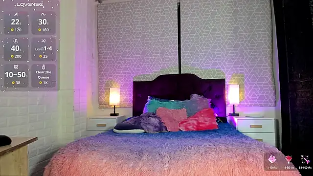 Snapshot of Zamara_Kleii chatting on October 1, 2025, 4:06 am Zamara Kleii online show from October 1, 2025, 4:06 am