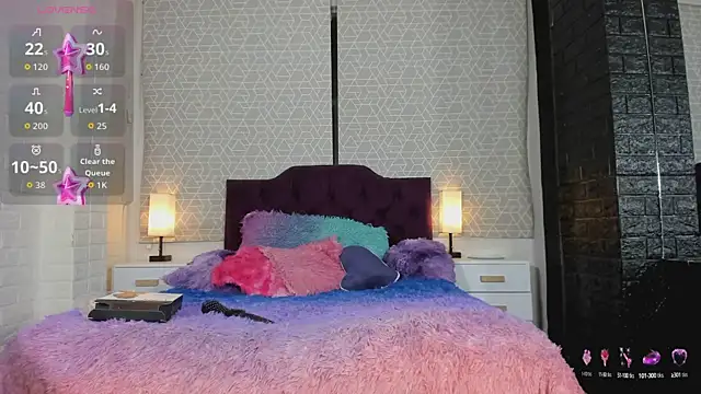 Snapshot of Zamara_Kleii chatting on September 17, 2025, 5:20 am Zamara Kleii online show from September 17, 2025, 5:20 am