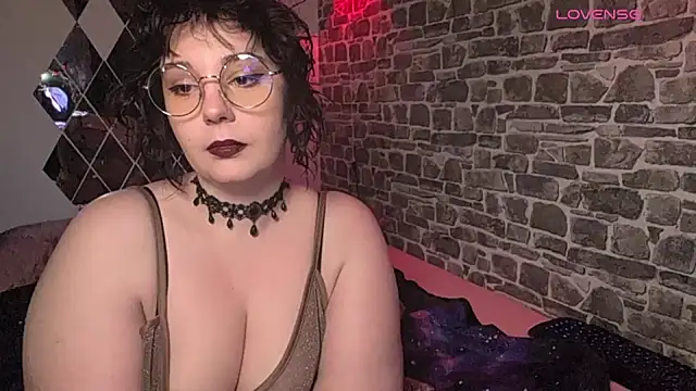  Your Goddess Victoria  online show from October 13, 2025, 8:49 am