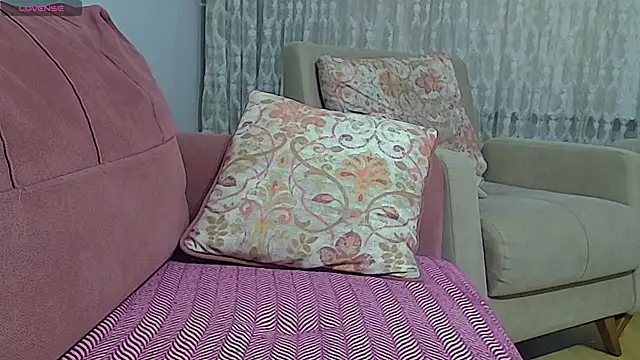 true2 couple online show from November 30, 2025, 9:59 pm