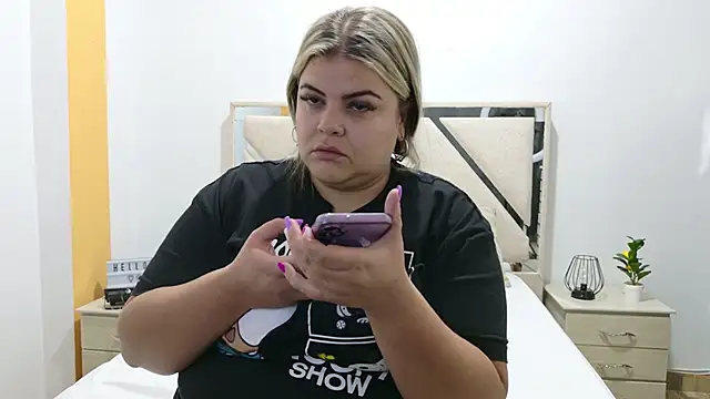 KiimBrooks online show from February 19, 2026, 12:40 am