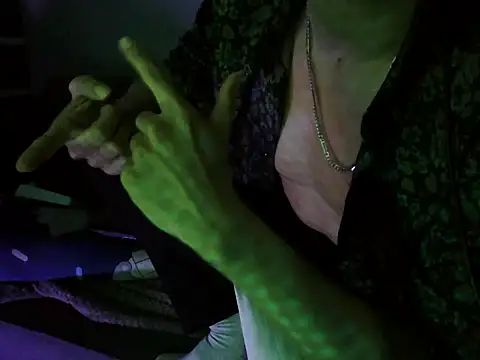 boyhigh1997 online show from September 13, 2025, 7:14 pm