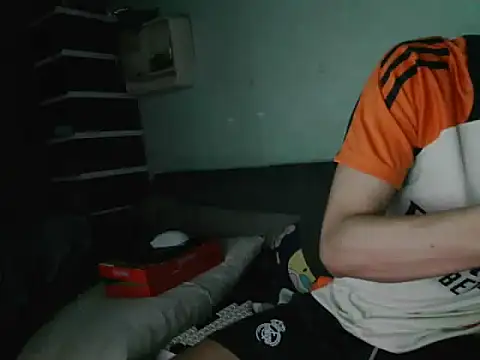 boyhigh1997 online show from November 27, 2025, 8:59 am