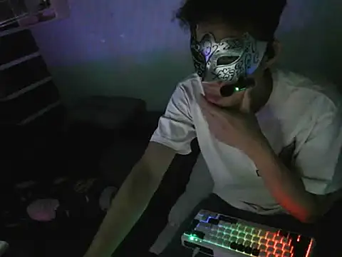 boyhigh1997 online show from October 28, 2025, 3:00 pm