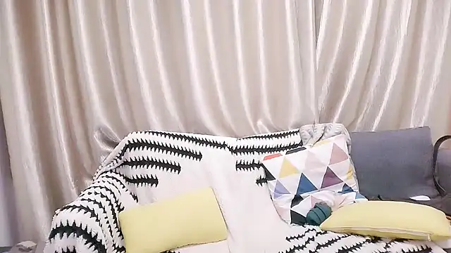 Snapshot of Tsia-Die chatting on October 6, 2025, 11:44 am Tsia-Die online show from October 6, 2025, 11:44 am