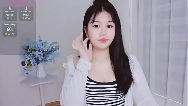 Snapshot of -Rose-Lucky- chatting on October 16, 2025, 1:25 am -Rose-Lucky- online show from October 16, 2025, 1:25 am