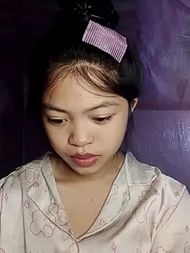 Snapshot of Thy00__ chatting on October 22, 2025, 12:43 am Thy00   online show from October 22, 2025, 12:43 am