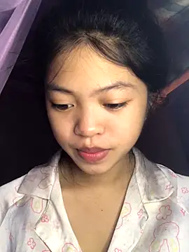 Snapshot of Thy00__ chatting on October 12, 2025, 1:40 am Thy00   online show from October 12, 2025, 1:40 am