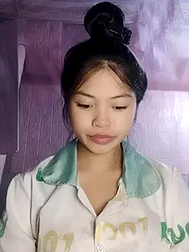 Snapshot of Thy00__ chatting on October 26, 2025, 3:23 pm Thy00   online show from October 26, 2025, 3:23 pm
