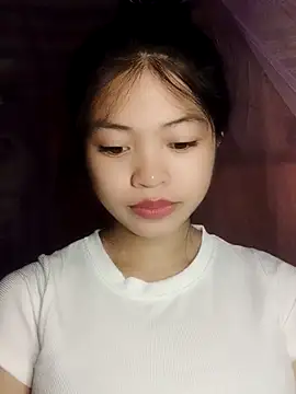 Snapshot of Thy00__ chatting on October 16, 2025, 1:03 am Thy00   online show from October 16, 2025, 1:03 am