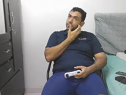 morenocabro10 online show from April 10, 2026, 2:29 am