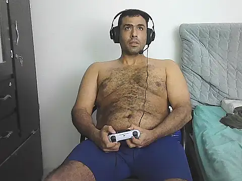 morenocabro10 online show from April 7, 2026, 6:15 am