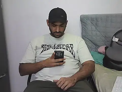 morenocabro10 online show from February 12, 2026, 1:38 am