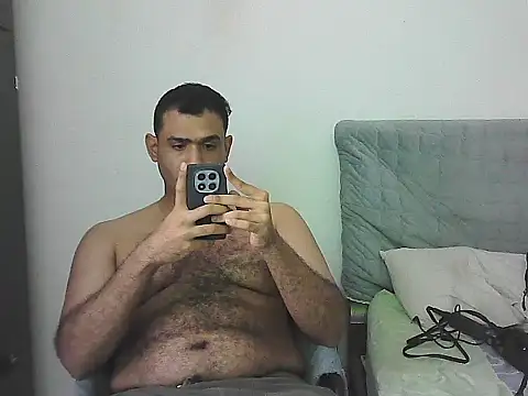 Snapshot of morenocabro10 chatting on May 17, 2026, 3:06 am morenocabro10 online show from May 17, 2026, 3:06 am