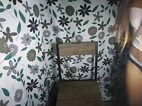 Virgen christine01 online show from March 11, 2026, 11:10 pm