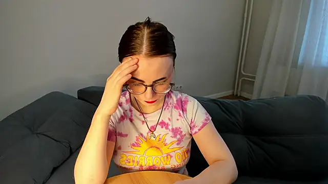 MewStella online show from March 29, 2026, 2:57 am