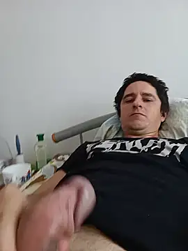 hugecock4u1990 online show from July 3, 2026, 4:35 pm