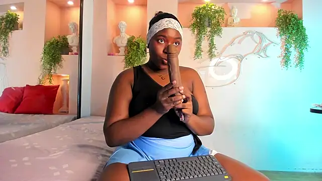 NanyMoreno online show from November 19, 2025, 12:16 pm