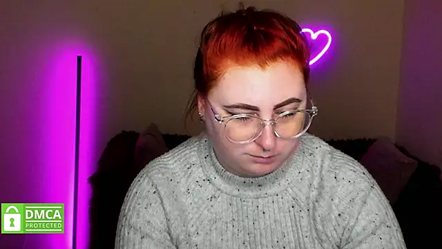 Snapshot of Alicia_love00 chatting on September 27, 2025, 5:24 am Alicia love00 online show from September 27, 2025, 5:24 am