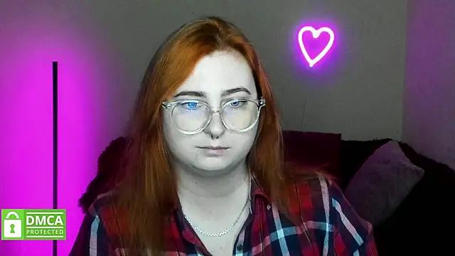 Snapshot of Alicia_love00 chatting on October 9, 2025, 11:22 am Alicia love00 online show from October 9, 2025, 11:22 am