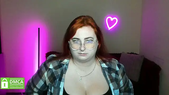 Alicia love00 online show from November 3, 2025, 12:31 pm