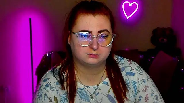 Alicia love00 online show from March 25, 2026, 6:24 am