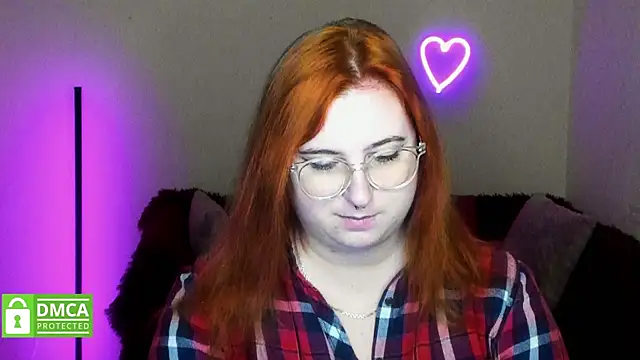 Snapshot of Alicia_love00 chatting on October 5, 2025, 5:31 am Alicia love00 online show from October 5, 2025, 5:31 am