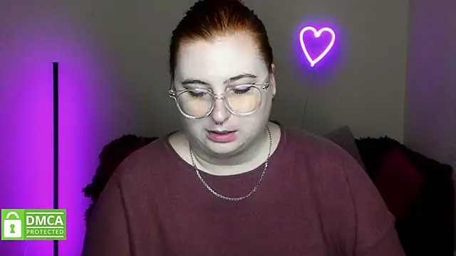 Snapshot of Alicia_love00 chatting on October 6, 2025, 5:30 am Alicia love00 online show from October 6, 2025, 5:30 am