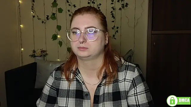 Snapshot of Alicia_love00 chatting on October 10, 2025, 5:30 am Alicia love00 online show from October 10, 2025, 5:30 am