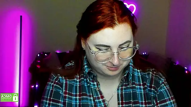 Snapshot of Alicia_love00 chatting on February 2, 2026, 12:26 pm Alicia love00 online show from February 2, 2026, 12:26 pm