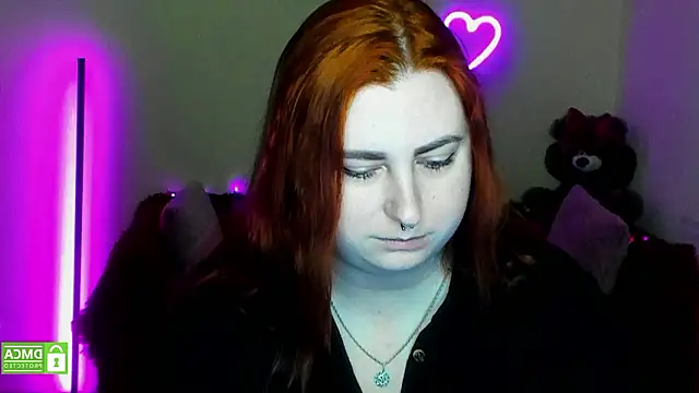 Snapshot of Alicia_love00 chatting on February 9, 2026, 12:25 pm Alicia love00 online show from February 9, 2026, 12:25 pm