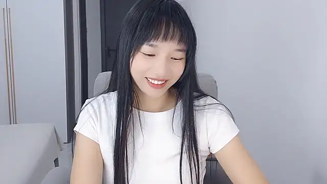 Lisa-3333 online show from October 12, 2025, 1:45 pm