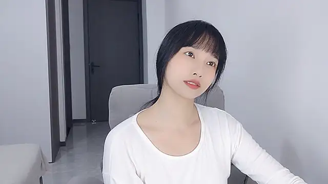 Lisa-3333 online show from November 6, 2025, 1:26 pm