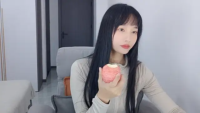 Lisa-3333 online show from November 9, 2025, 2:10 pm