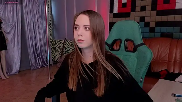 IvoryWood  online show from September 26, 2025, 10:44 am