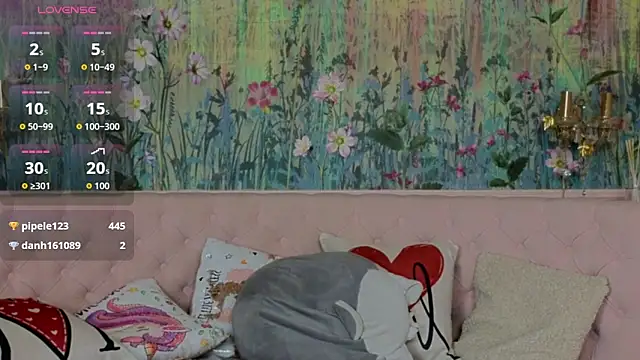 IvoryWood  online show from April 15, 2026, 7:58 pm